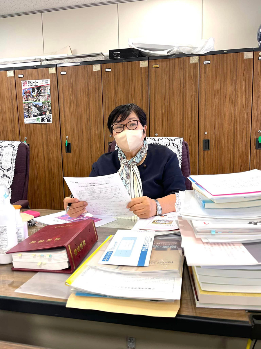 議会にて　１０月１２日