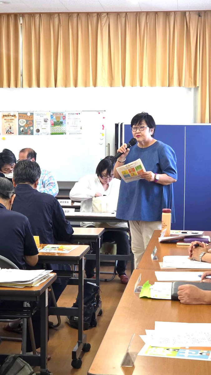 地域の皆様にミニ市政報告　１０月１１日
